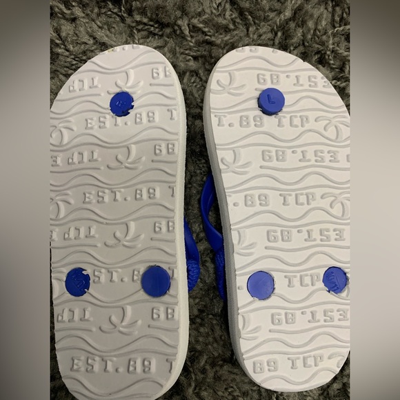 Bundle of 4 pair of Toddler Slides/Sandals - Picture 9 of 9